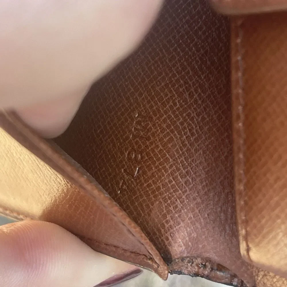 Louis Vuitton Monogram Billfold Wallet - Picture 7 of 11